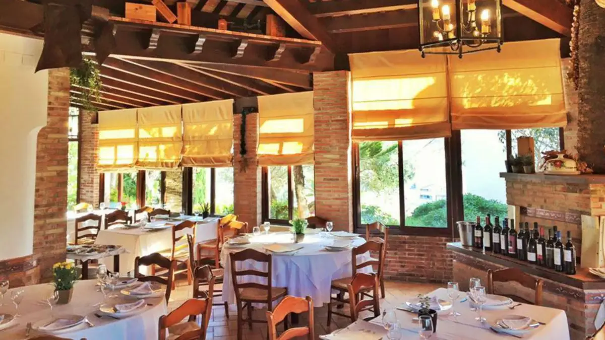 Vista del comedor del restaurante El Duque, en Medina-Sidonia